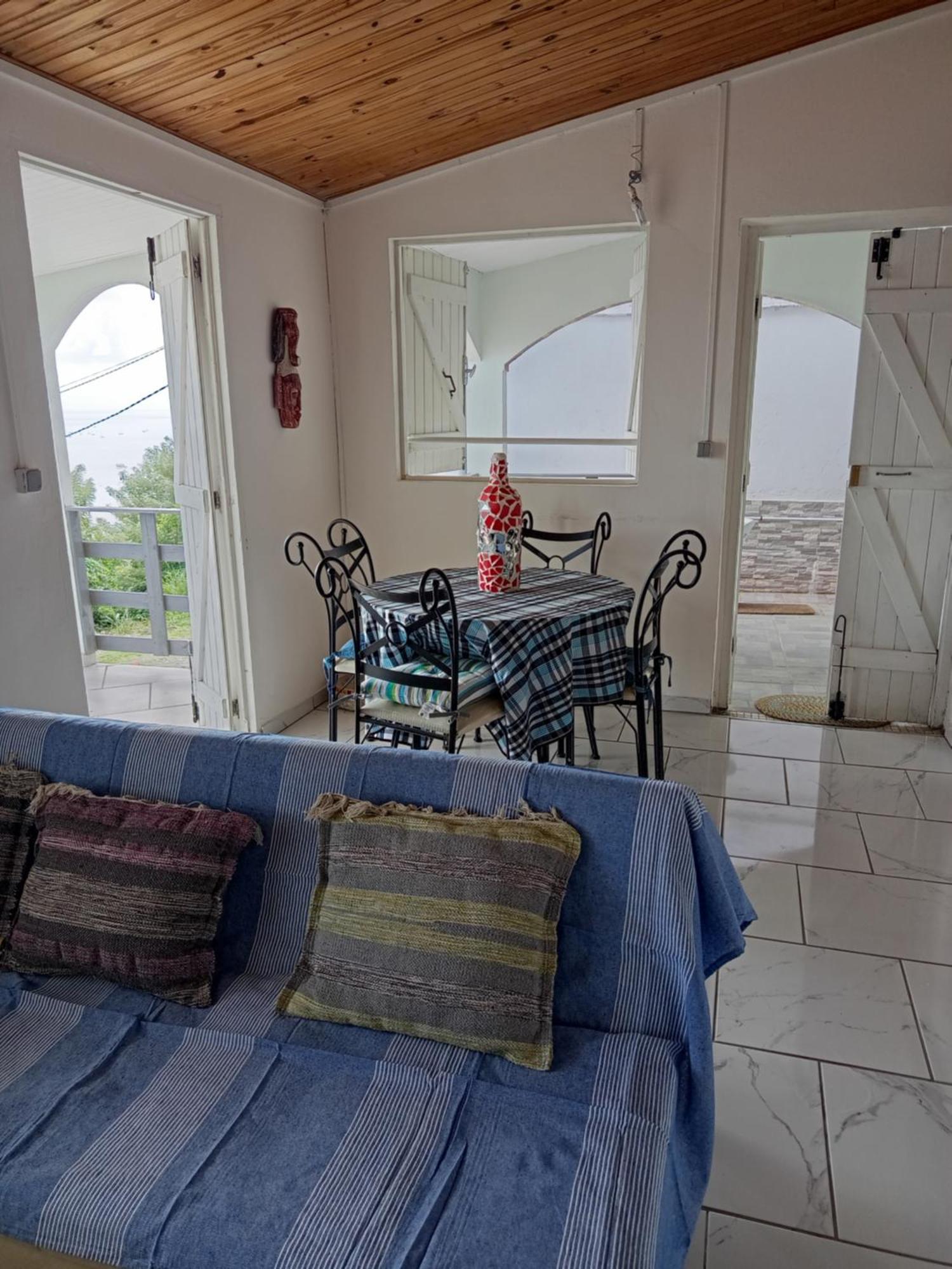 "Au Magnifique Vue " Villa Le Marin Buitenkant foto